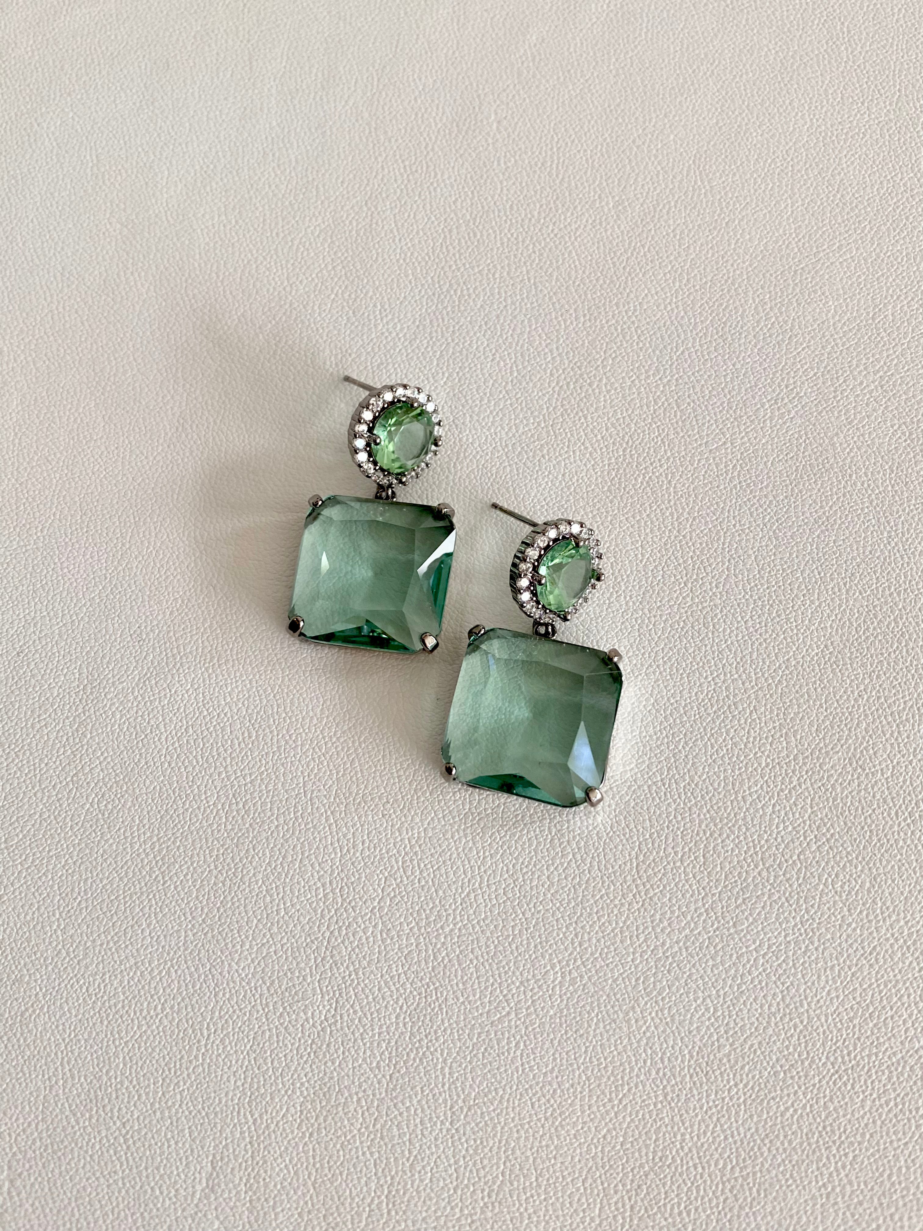 AUR07F27 (2 colours)