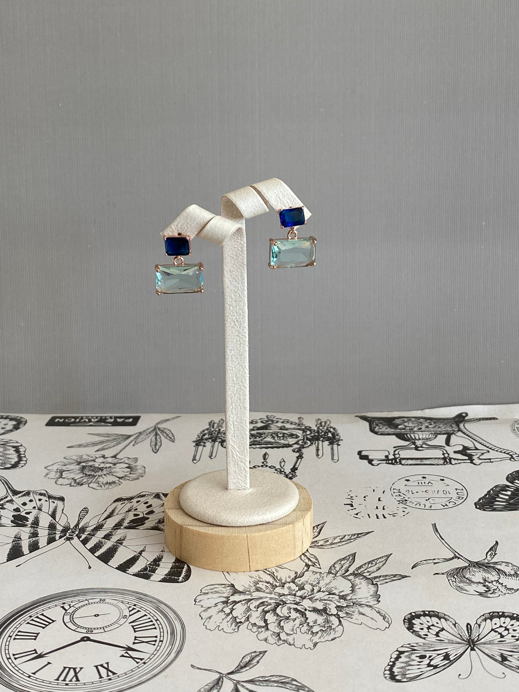 AUR01F21 (4 colours)