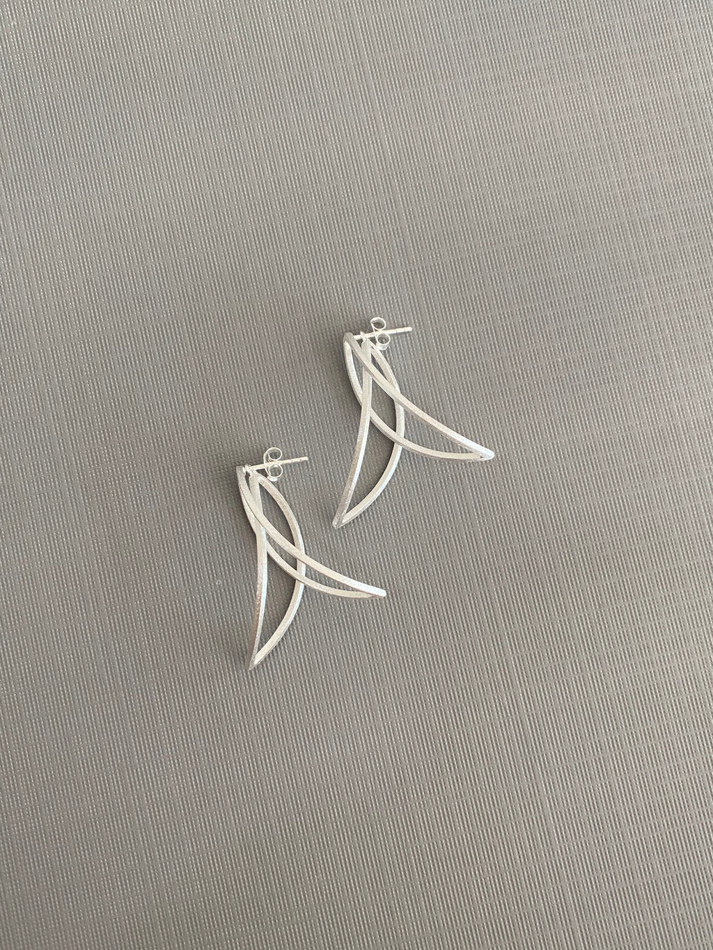 Silver Fold Curve Earrings