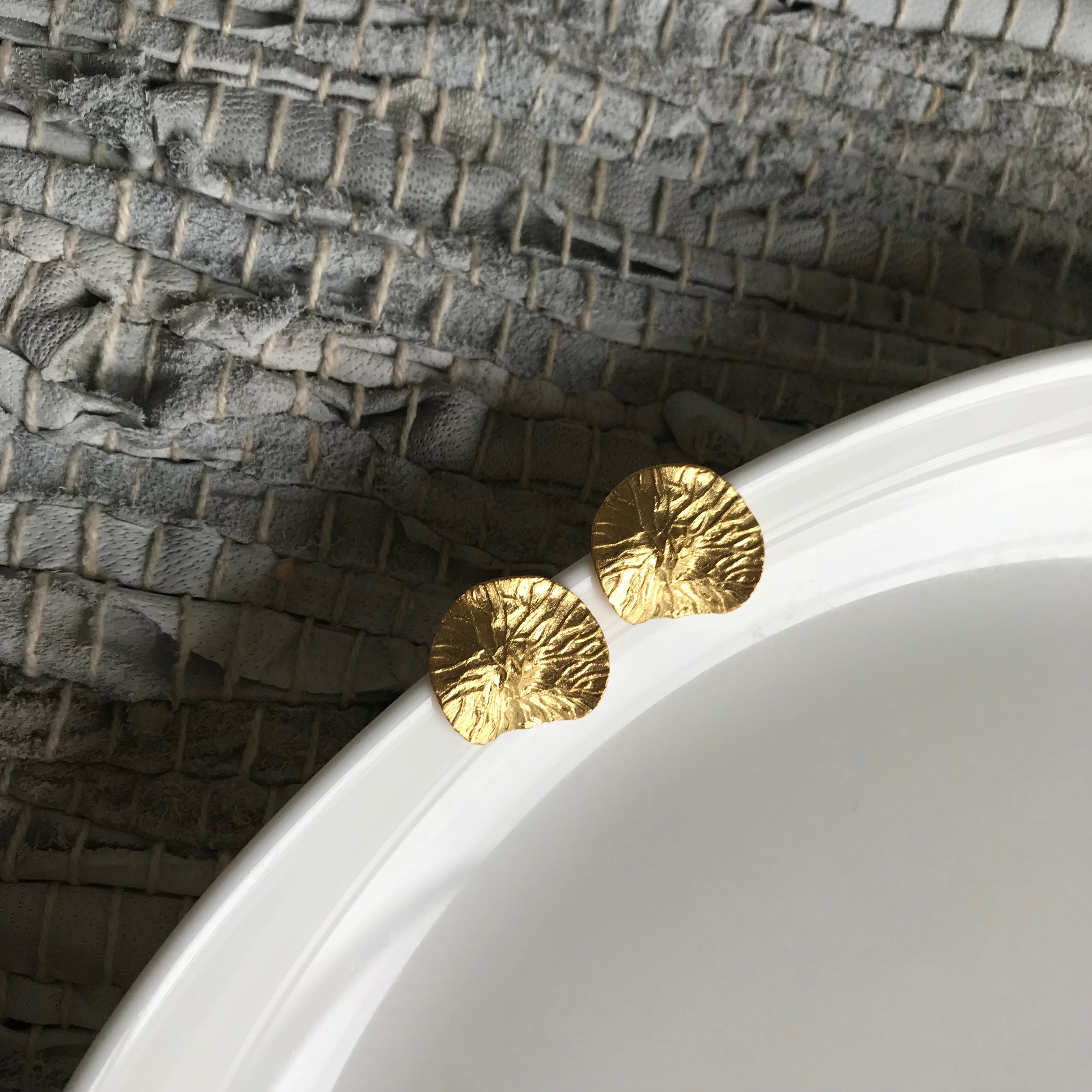 Shell Matte Stud Earrings