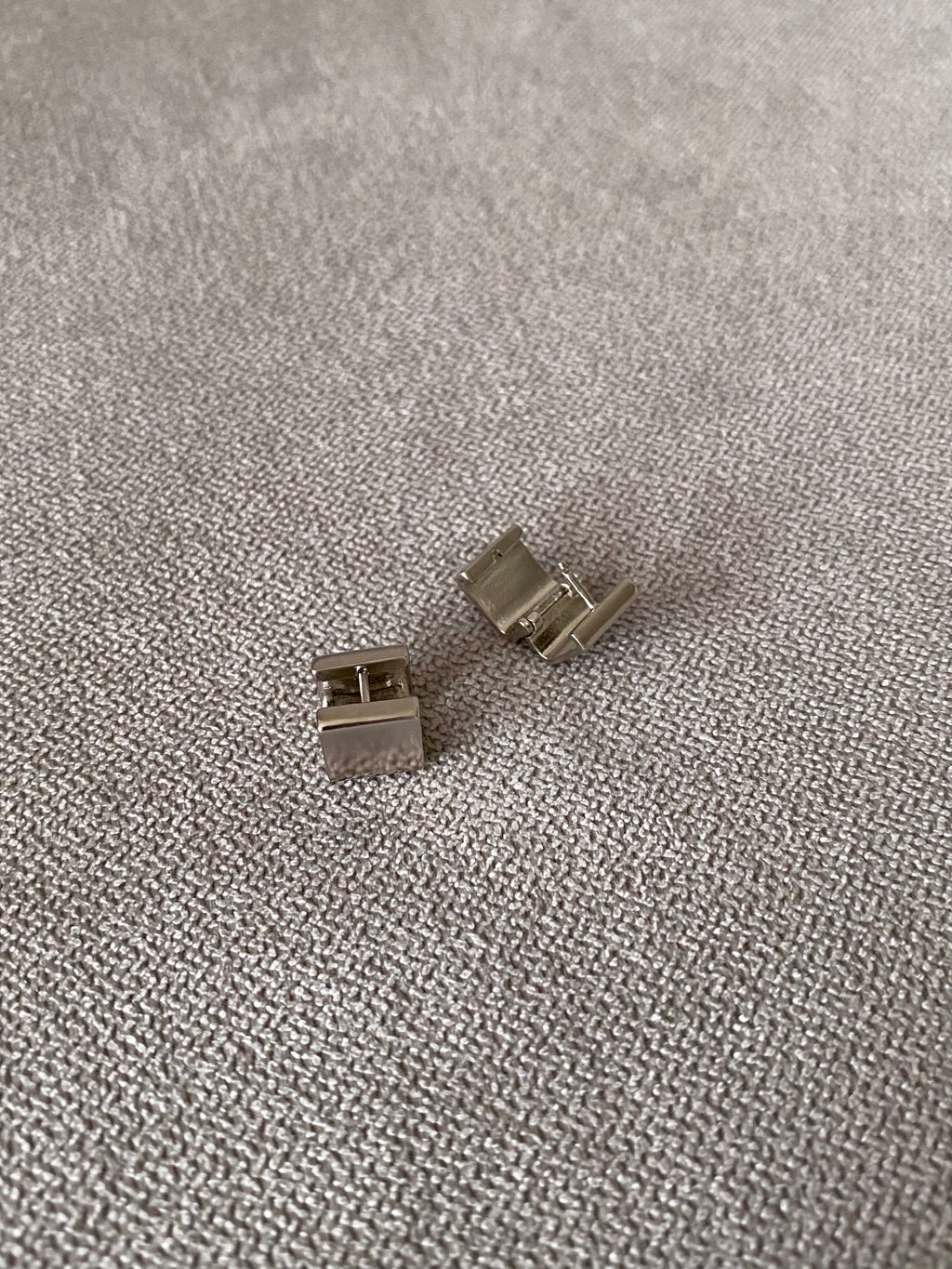 LIV208F11 (2 colours)