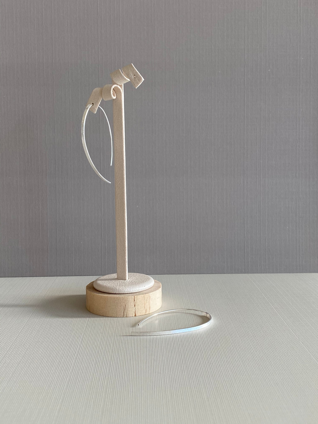 Curved Thread Earrings