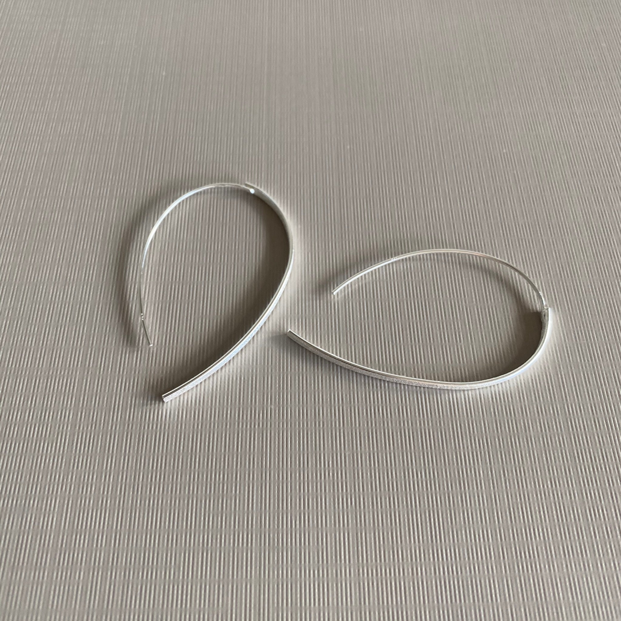 Curved Thread Earrings