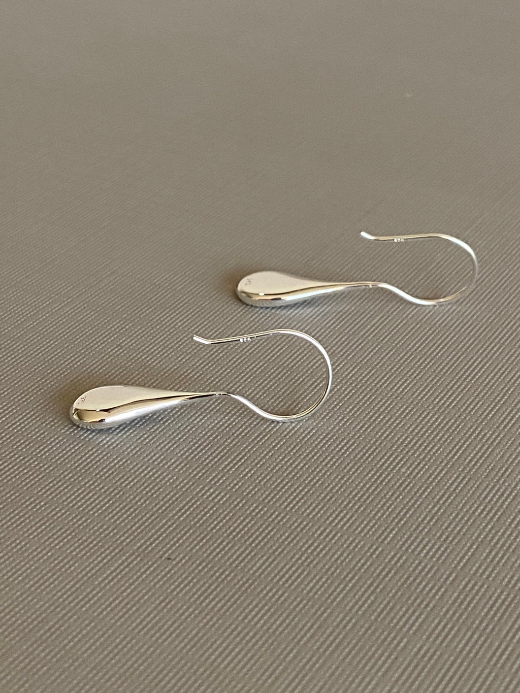 Smooth Teardrop Earrings