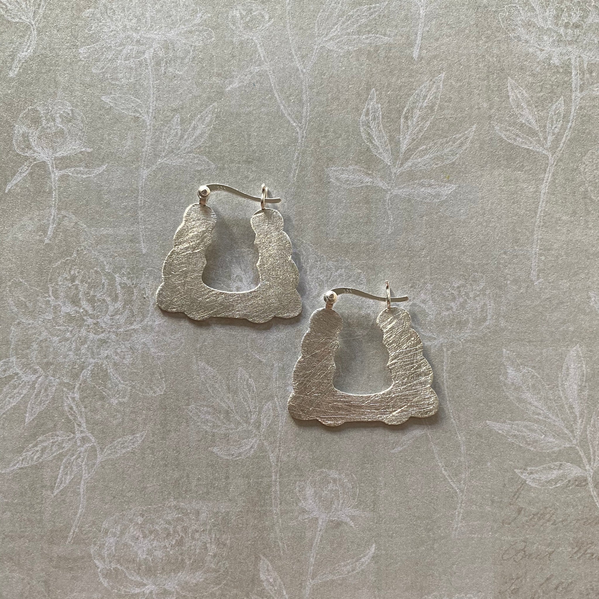 Triangular Waved Edges Earrings