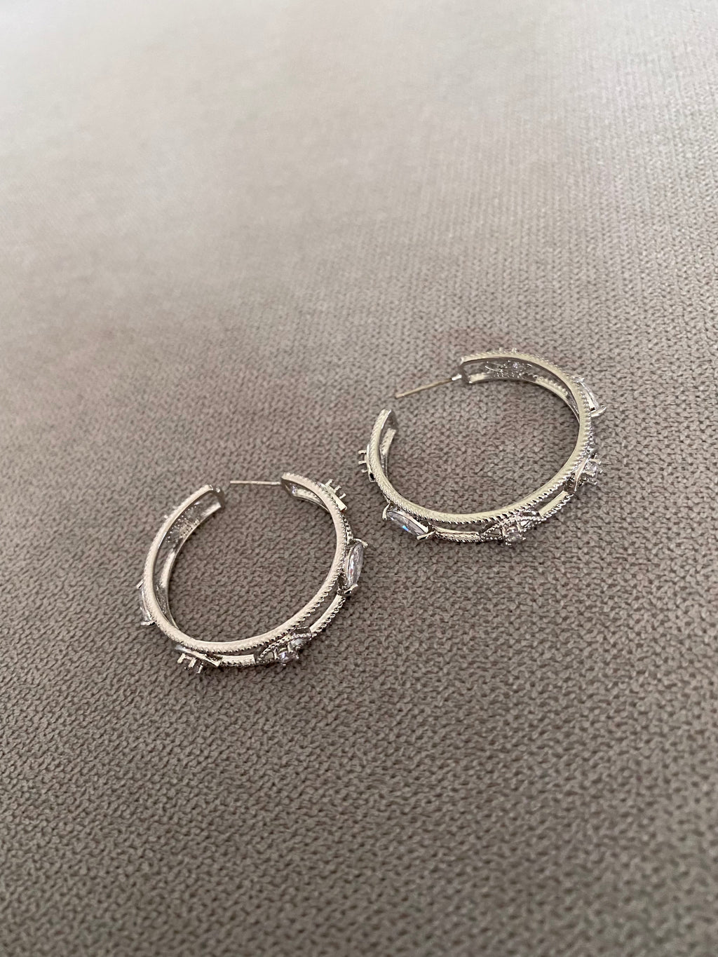 AUR45F16 (2 colours)