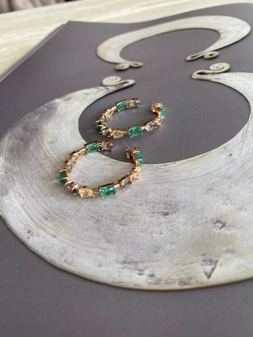 AUR77F23 (2 colours)