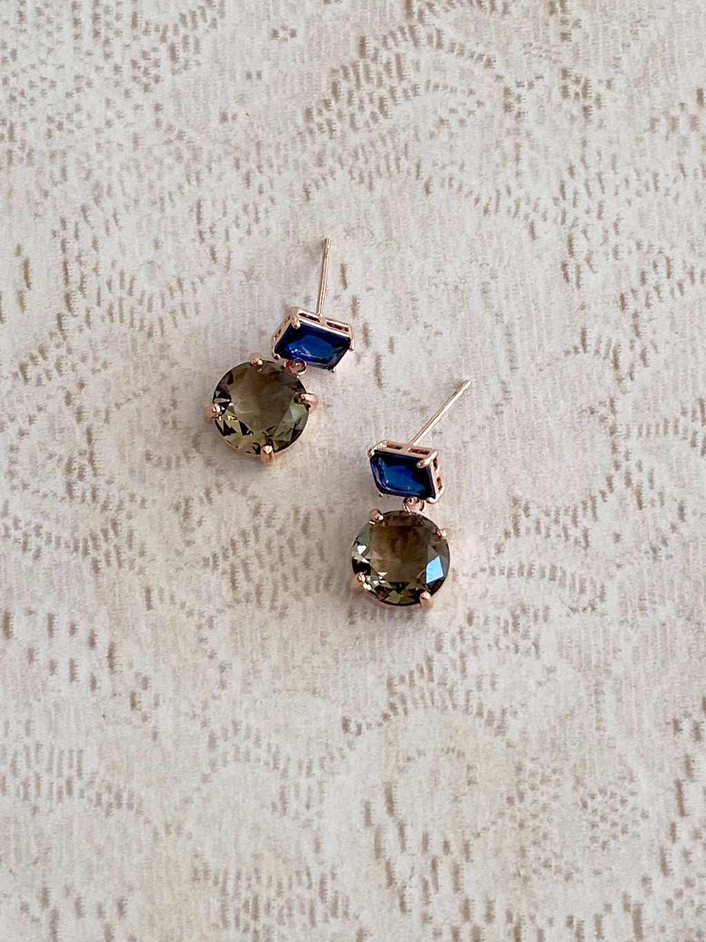 AUR02F18 (3 colours)