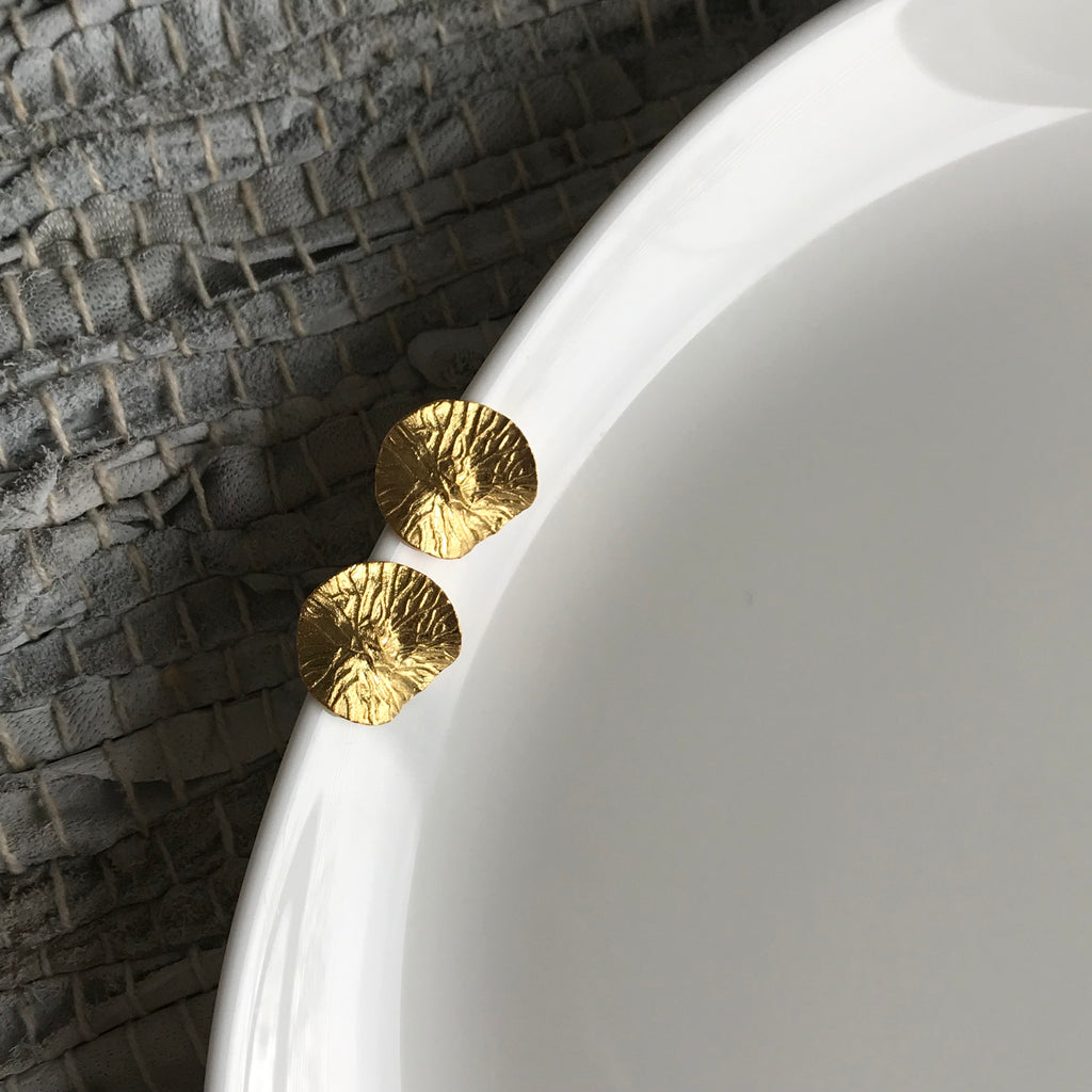 Shell Matte Stud Earrings