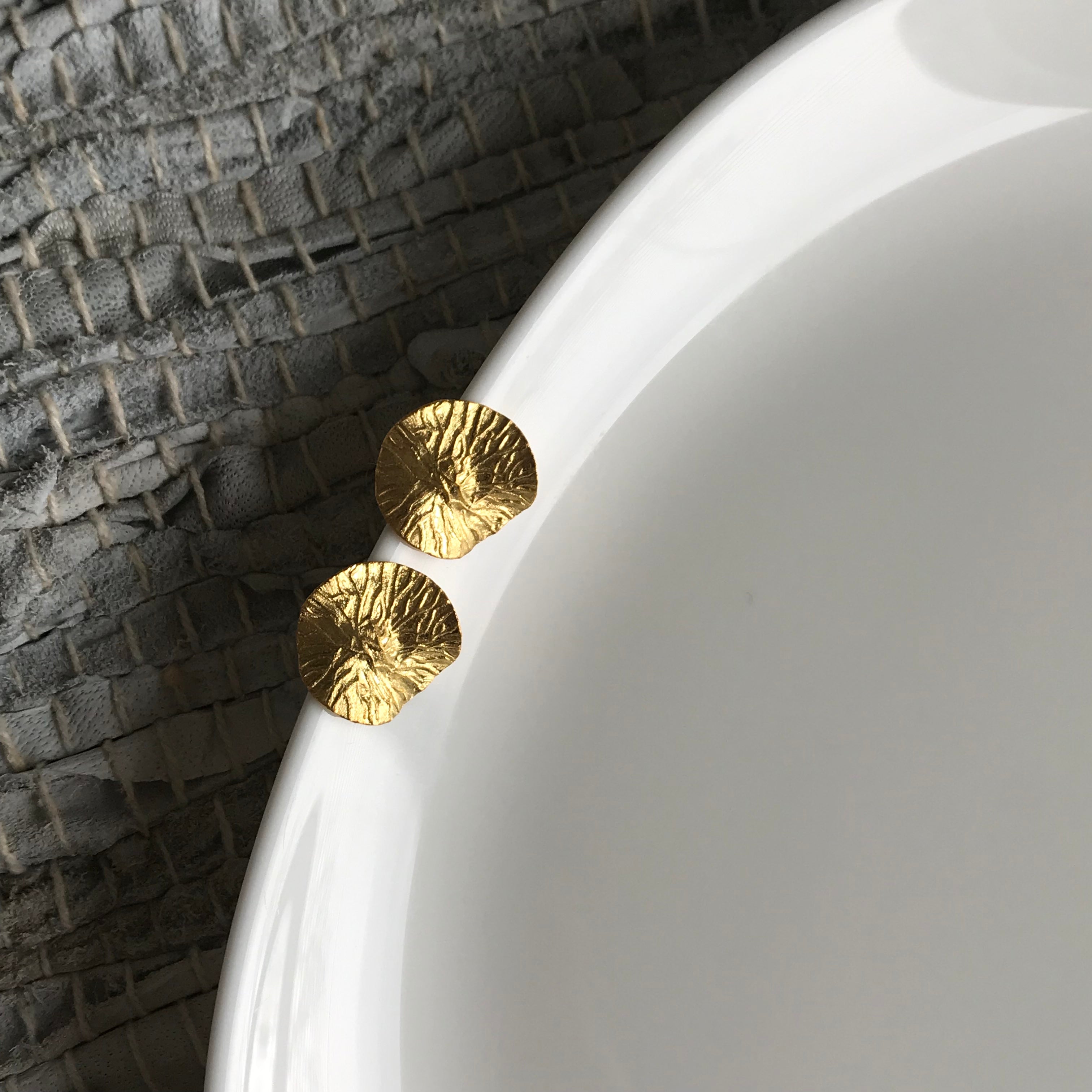 Shell Matte Stud Earrings