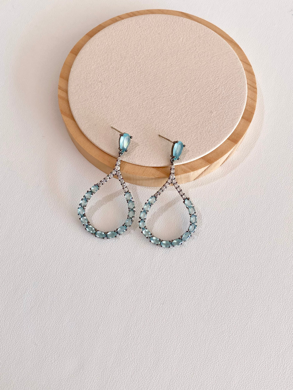 AUR20F25 (2 colours)