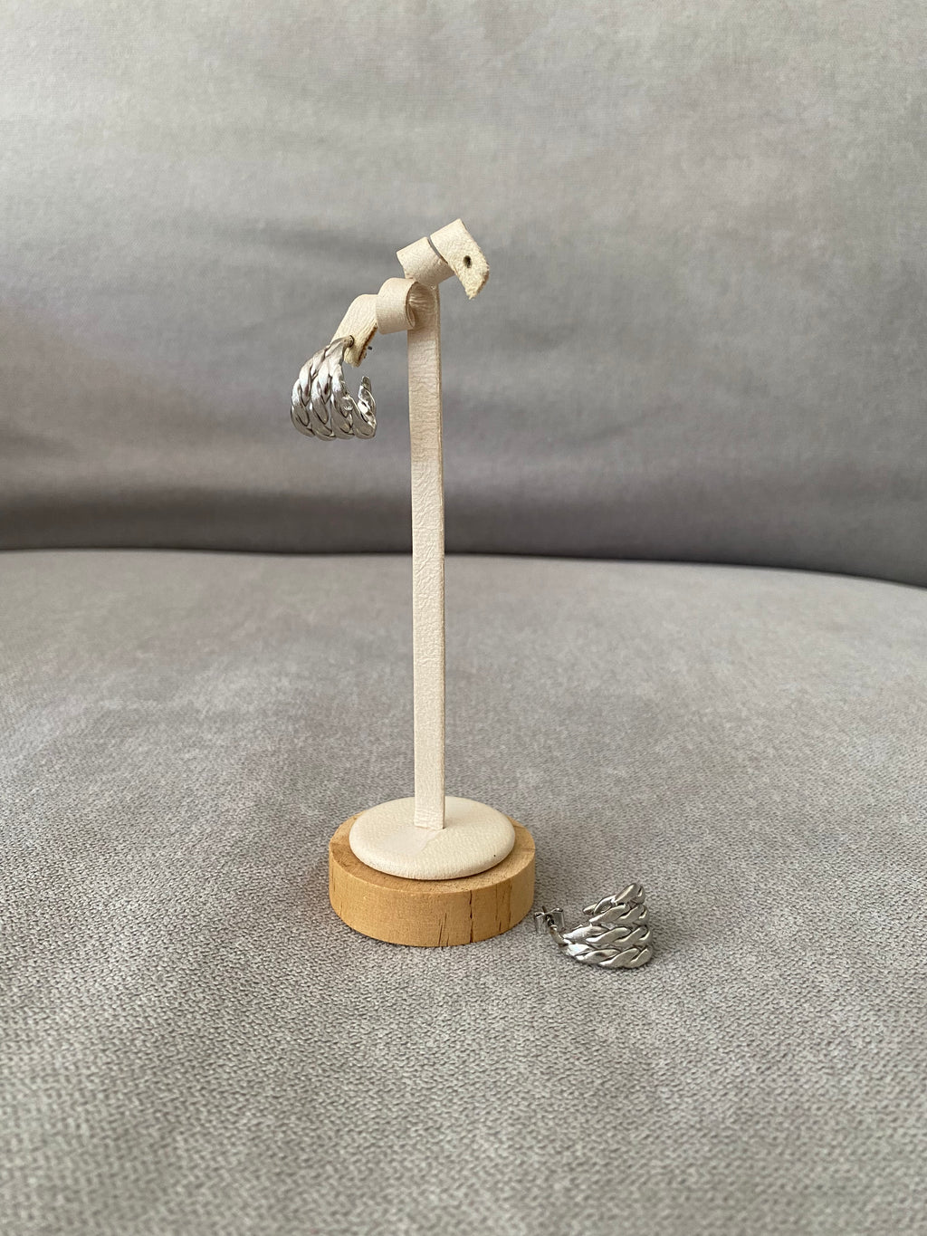 LIV225F12 (2 colours)