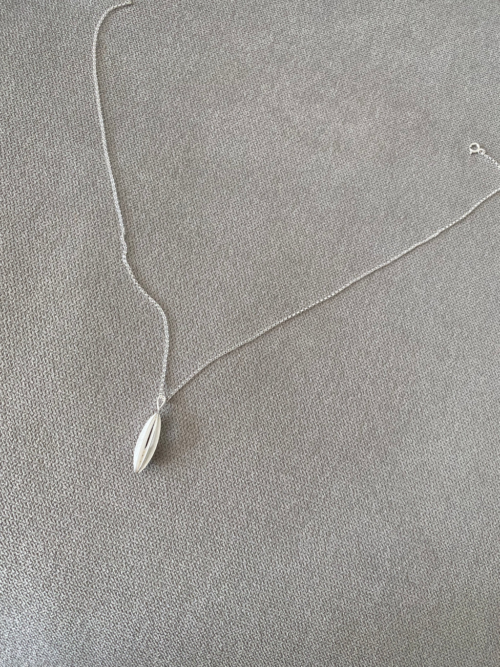 Silver 3D Leaf Pendant Necklace