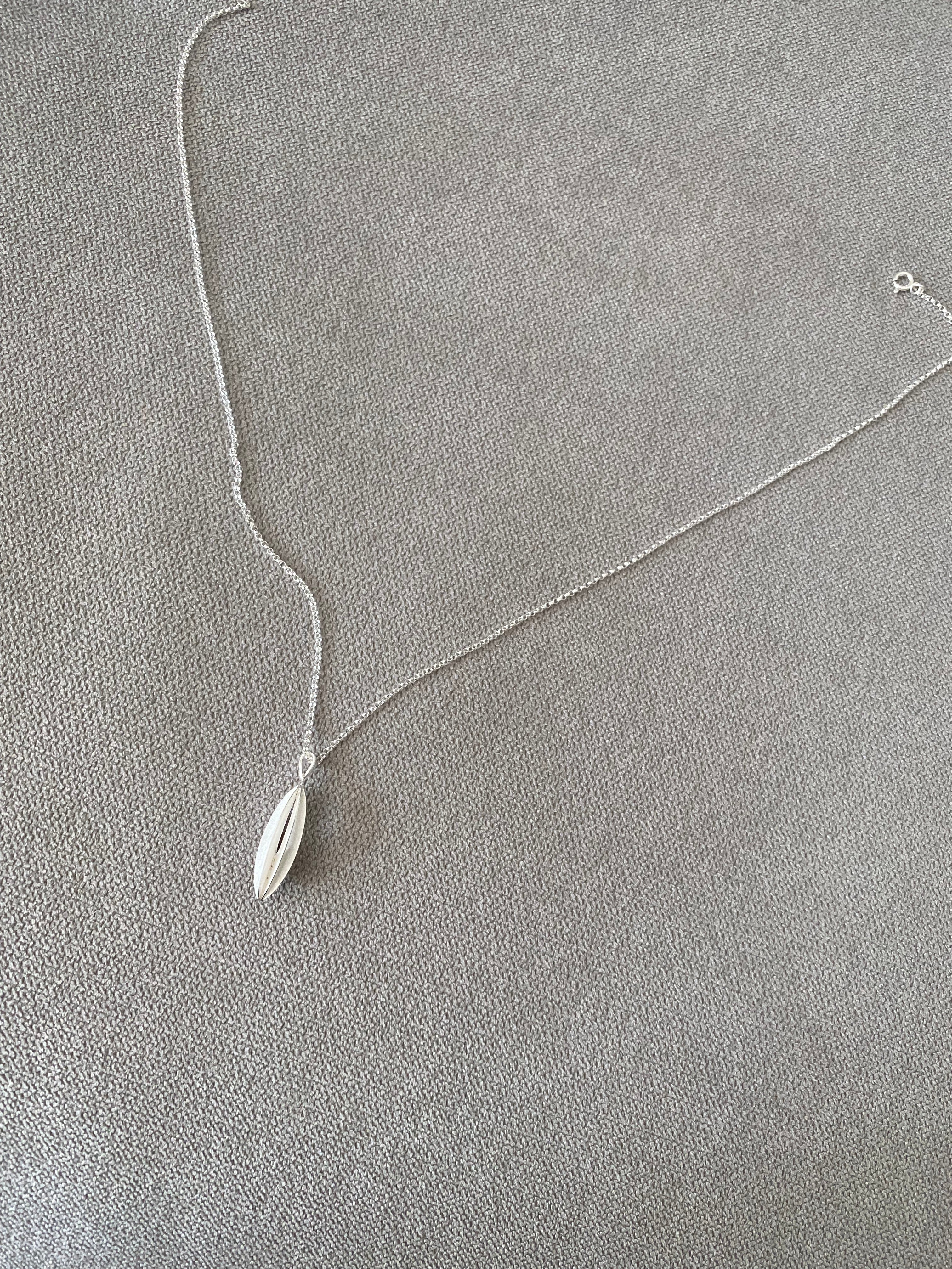 Silver 3D Leaf Pendant Necklace