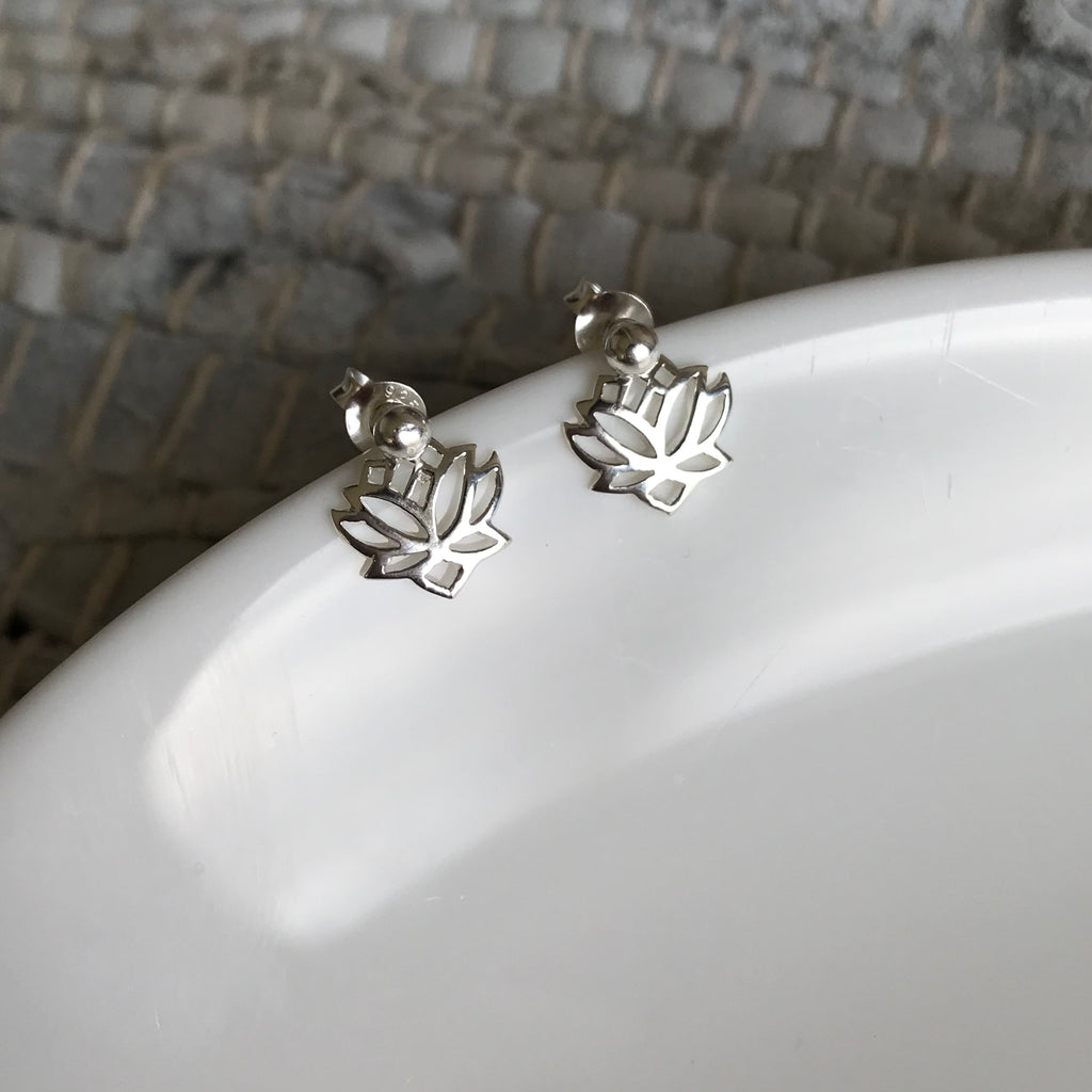 Lotus Cutout Earrings