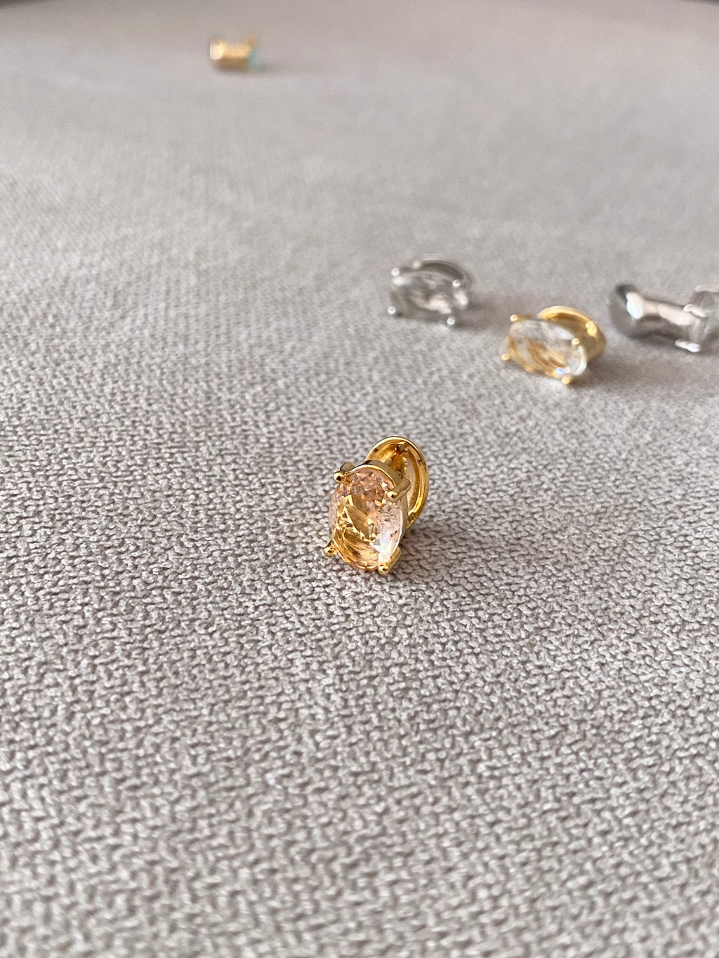 AUR57F15 (2 colours)